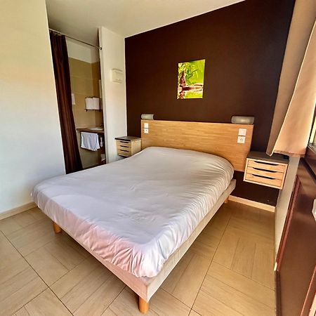 Hotel Acajou أرجيليه- سور- مير المظهر الخارجي الصورة